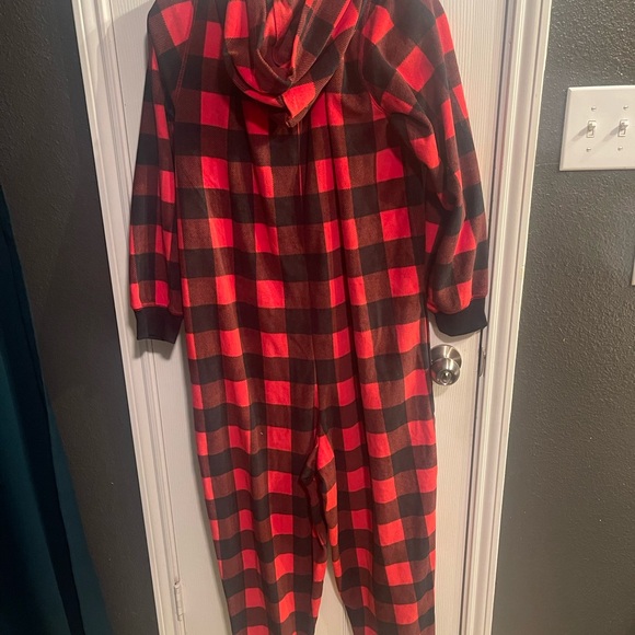 GAP Red and Black Checkered Onesie - Picture 4 of 4